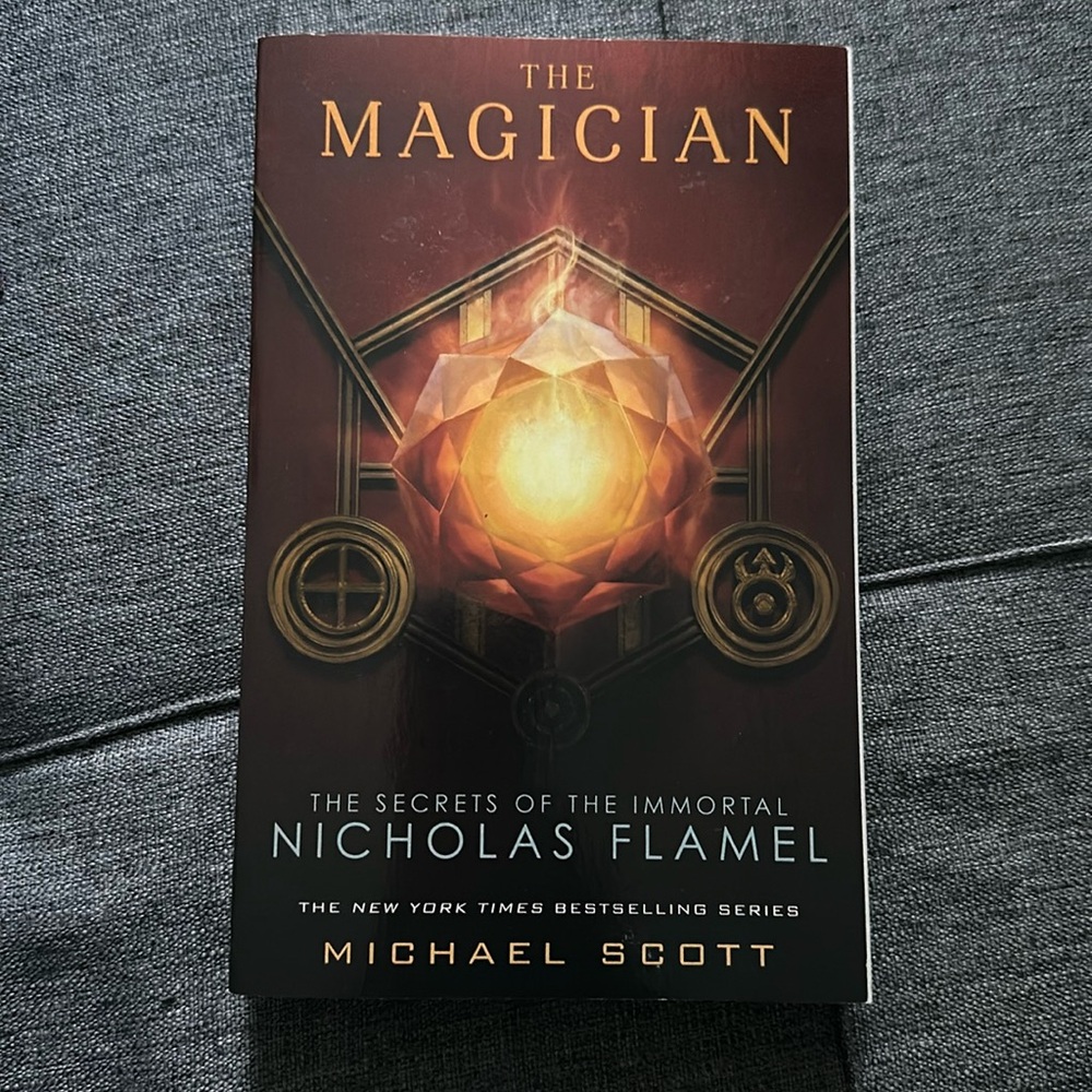 The New York Times Best Selling Series Book: The Magician